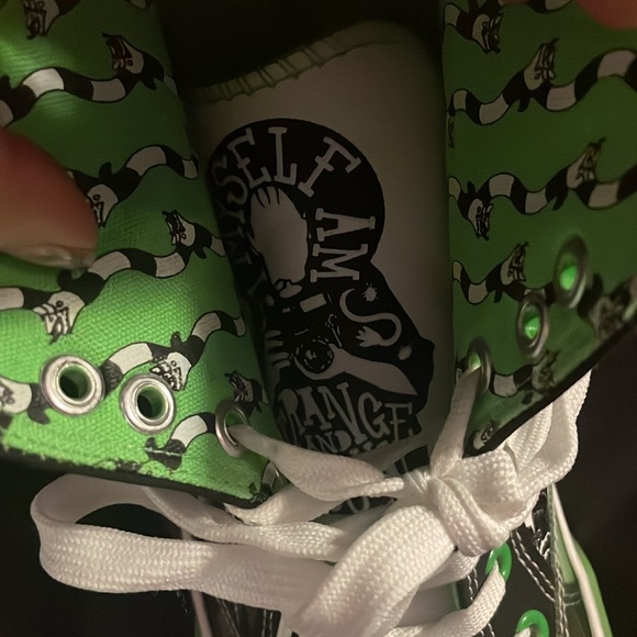 Beetlejuice sneakers - Picture 3 of 4